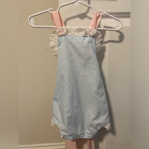 AnnieB & TLC Other - Ruffle Lace romper with bow